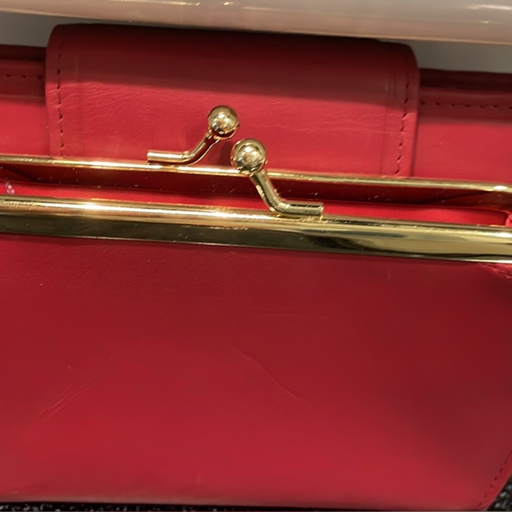 Buxton red wallet with gold  Metallic Accents